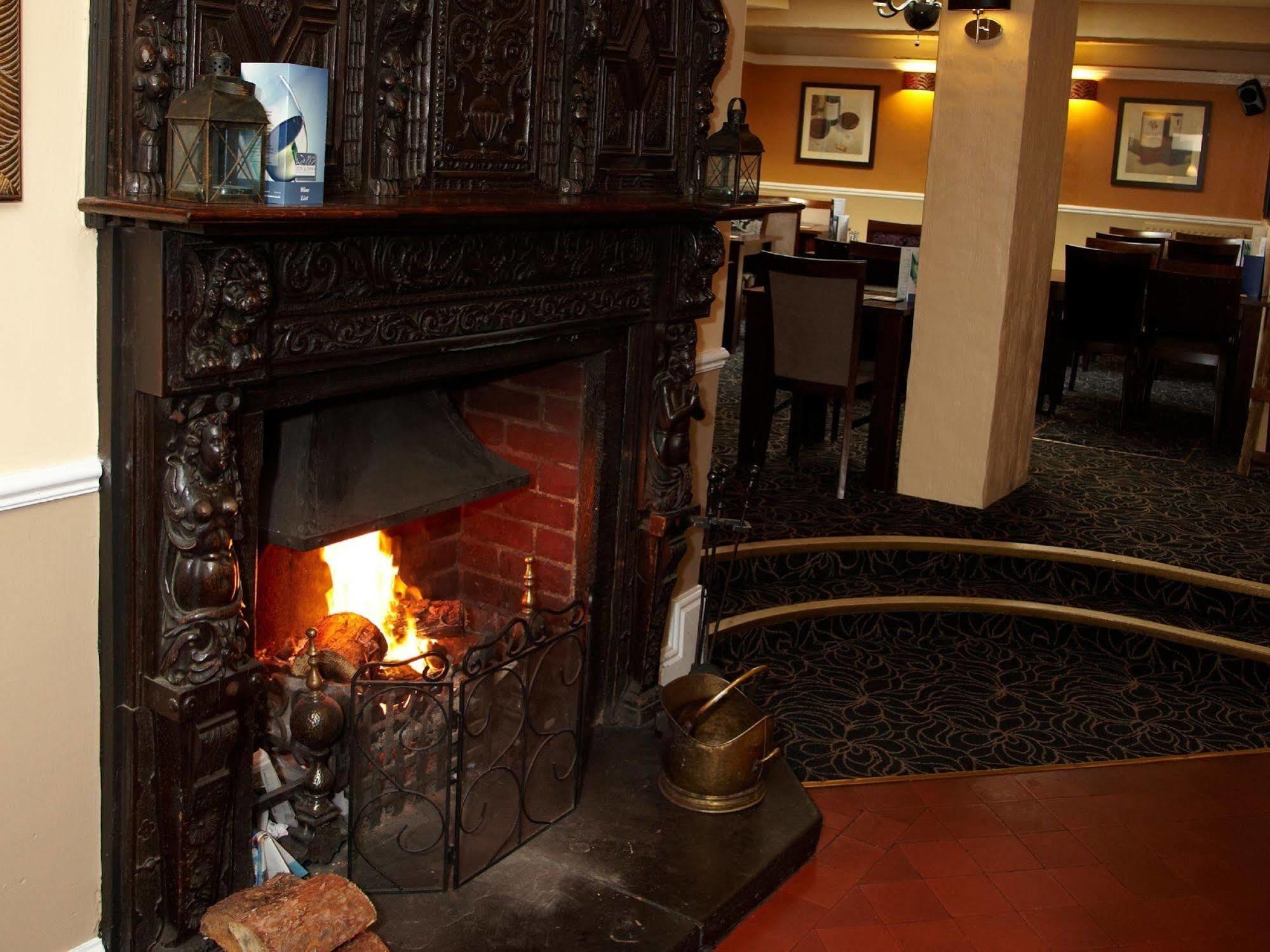 Lion And Swan Hotel Congleton Buitenkant foto